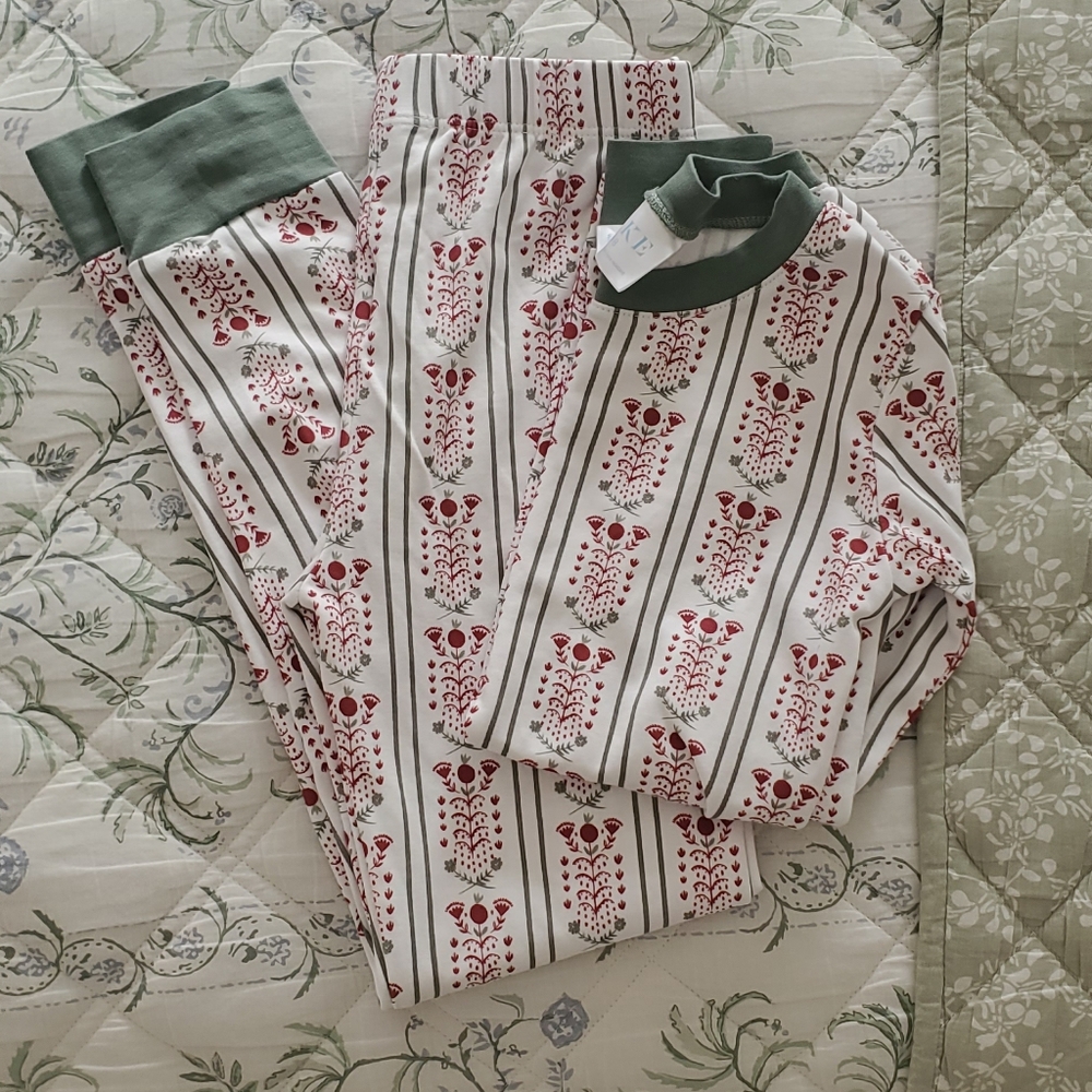 NWOT Lake pajamas Scarlet Antoinette long-long set size 8